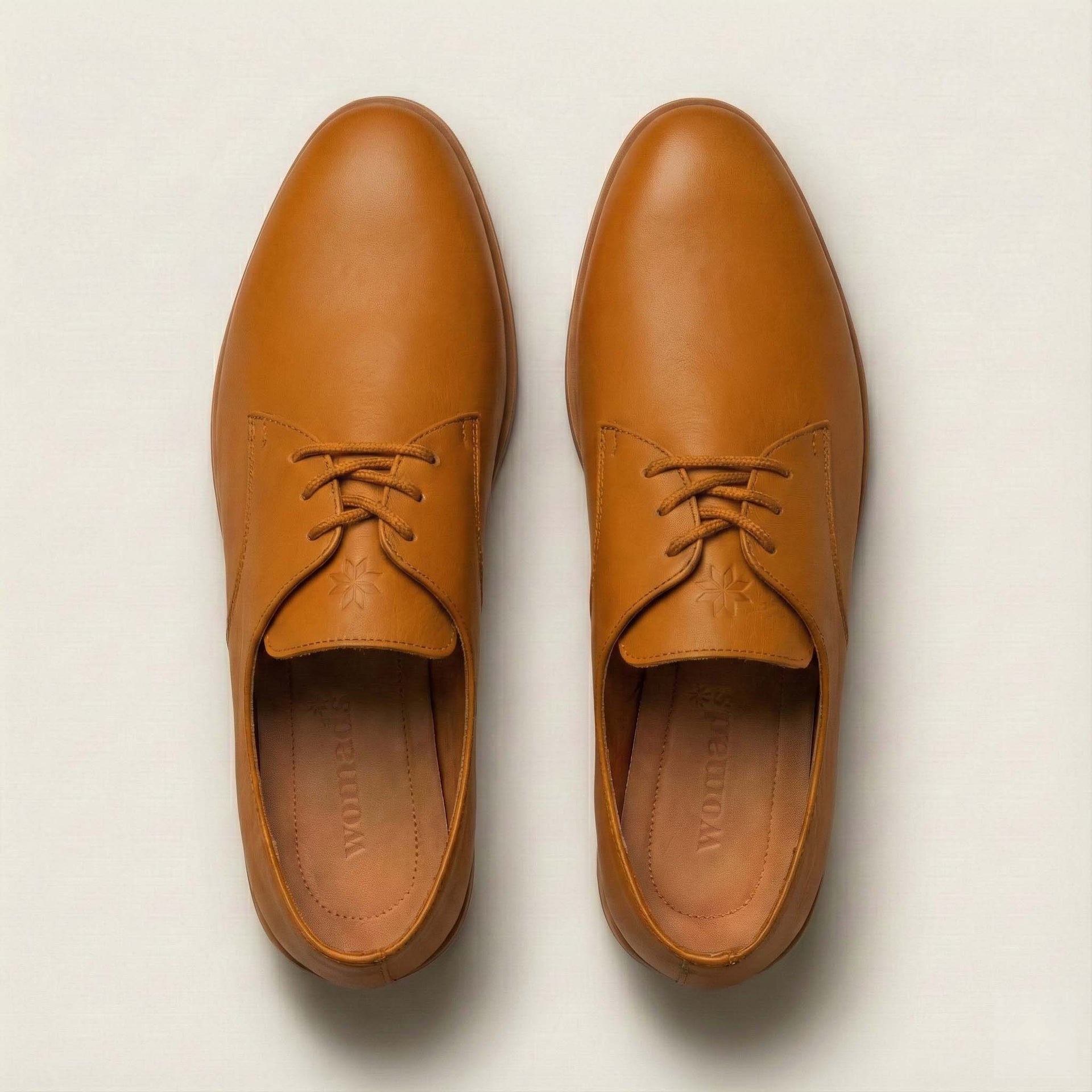 Women's Leather Oxford Shoes Size 11 / Caramel