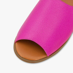 Womads pink sandals peep toe close up