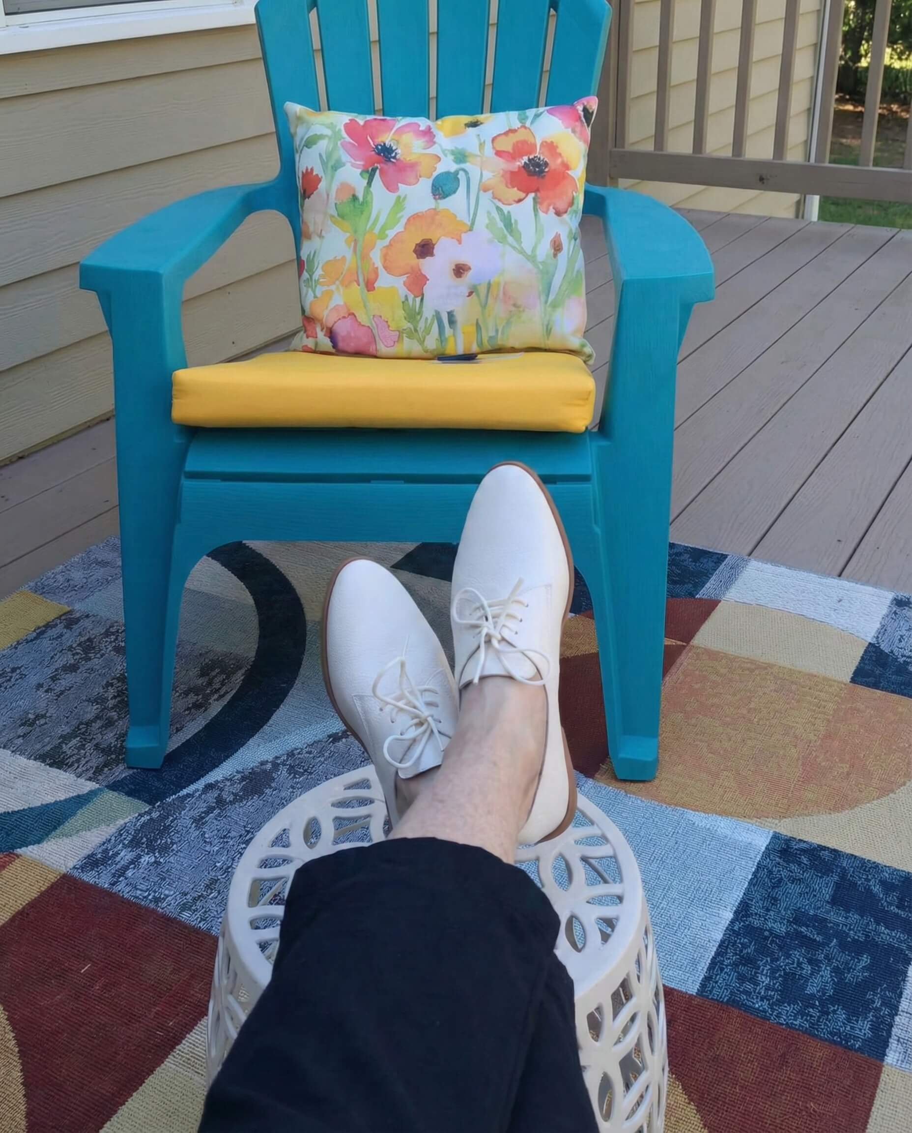 White Oxfords detail shot